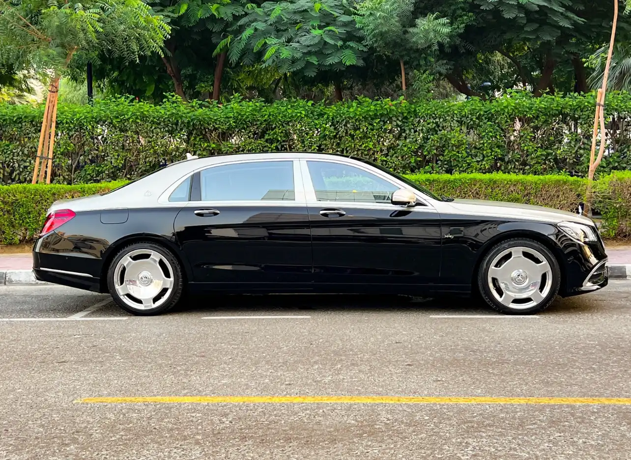 Mercedes S 560 Maybach