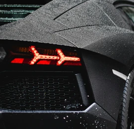 Supercar LED tail light – free car delivery across Dubai