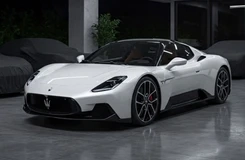 Maserati car rental Dubai