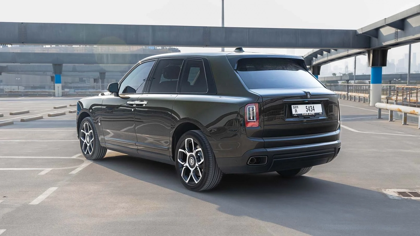 Rolls-Royce Cullinan Green for rent in Dubai – photo 4