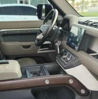 Range Rover Defender 
