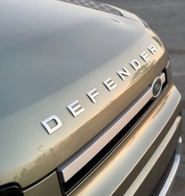 Range Rover Defender 