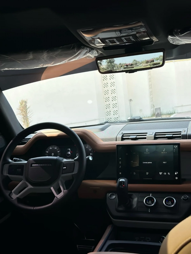 Range Rover Defender 